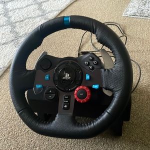 Longitech steering wheel for ps4/ps5